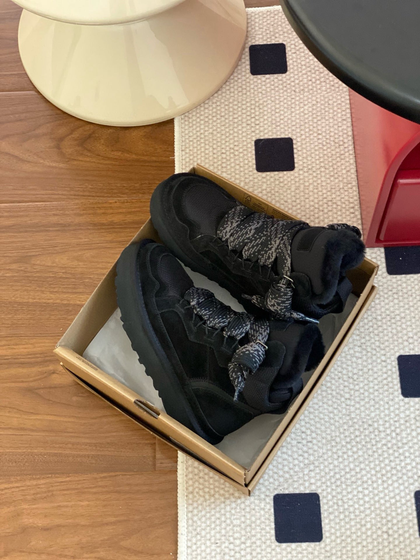 Wool-Lined Low-Top Winter Boots with Lightweight EVA Sole