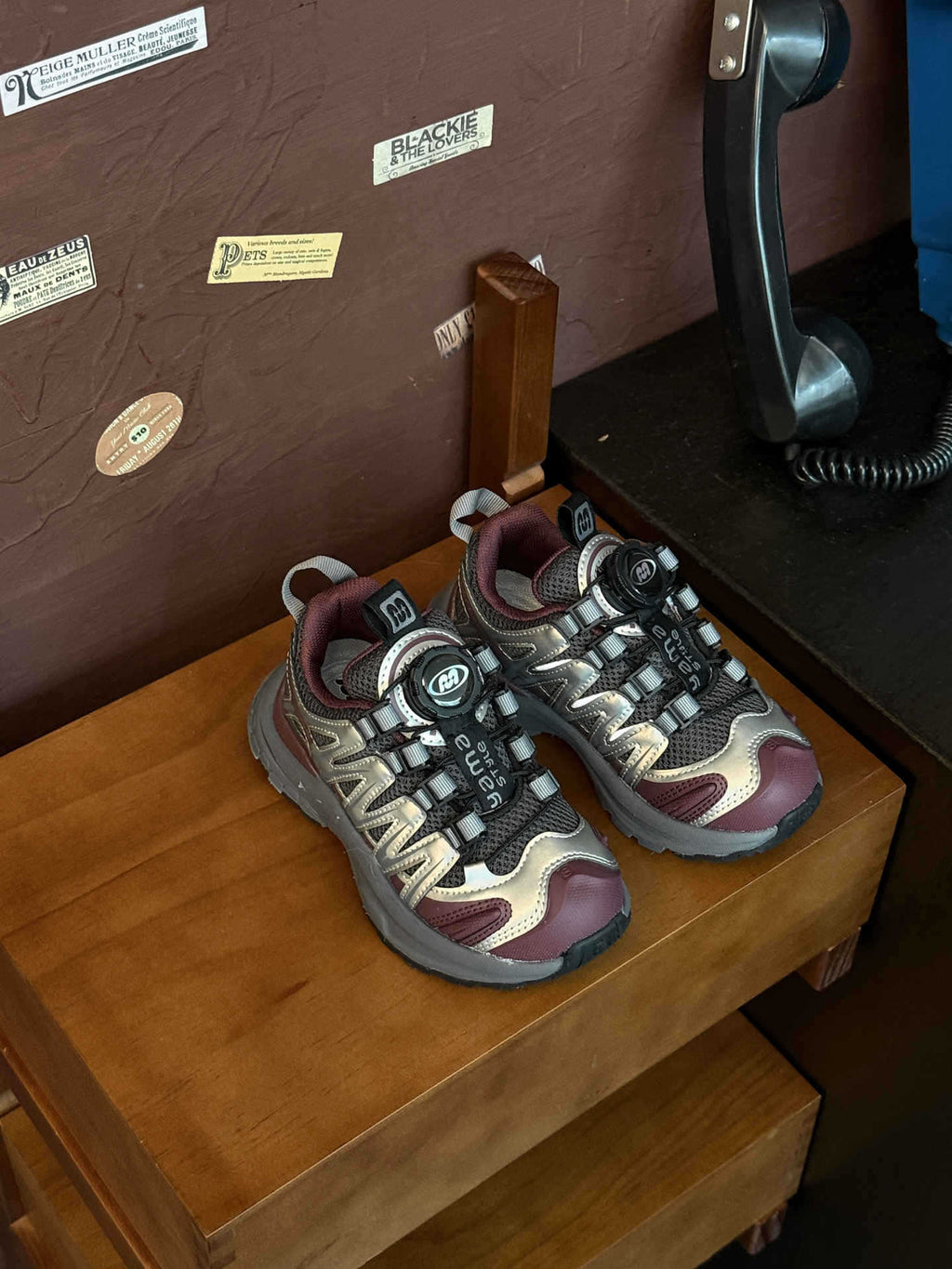 Kids Rotating Buckle Sneakers with Velvet Lining and Anti-Slip Sole